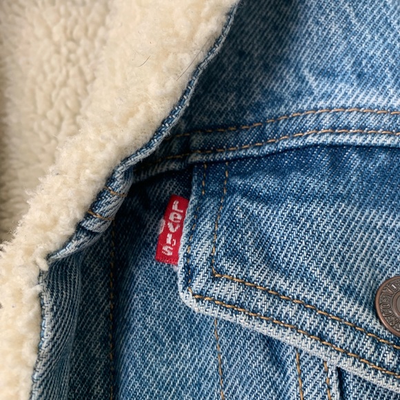 Levi’s Original Sherpa Trucker Jacket Size Medium - Picture 3 of 9